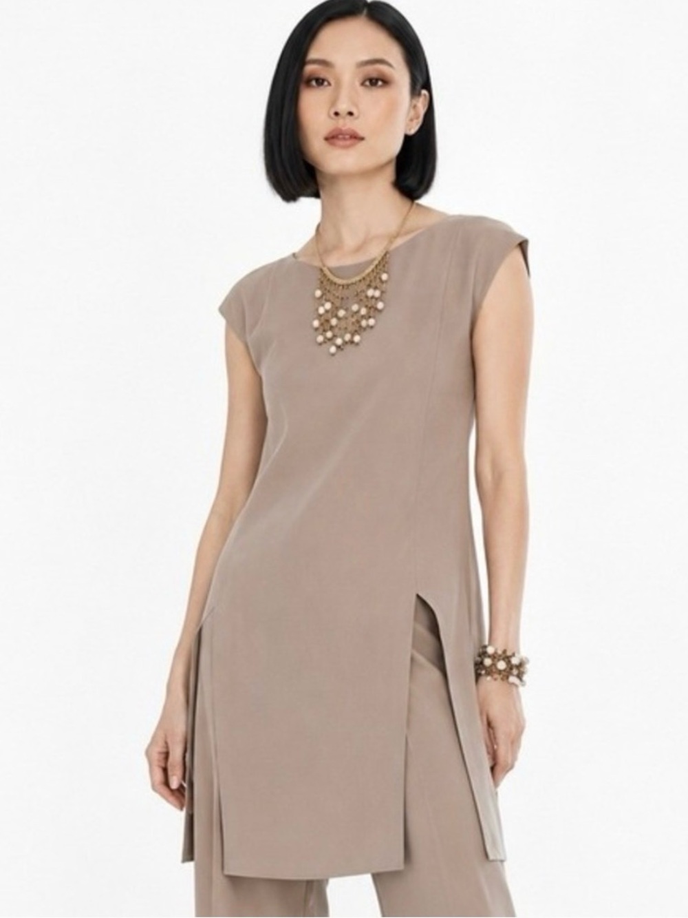 Chicos Black Label High Slit Tunic Almond Beige Tan‎ Sleeveless Shell Size 1